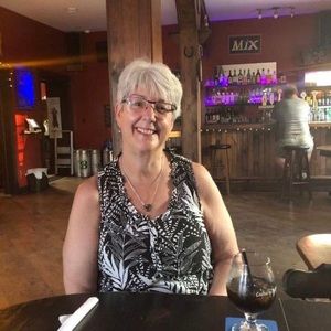 Meet your Posher, Sharon